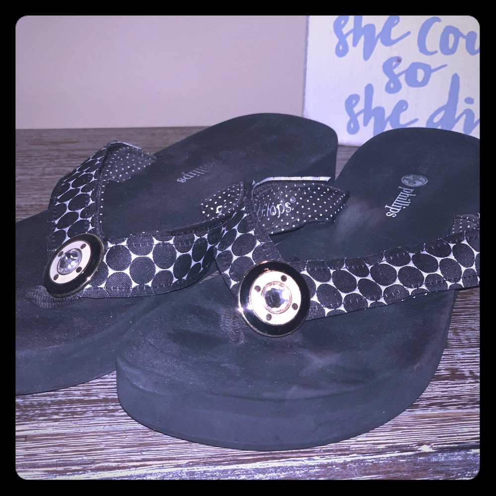 **5 for $18**  Lindsey Phillips Switch Flops!